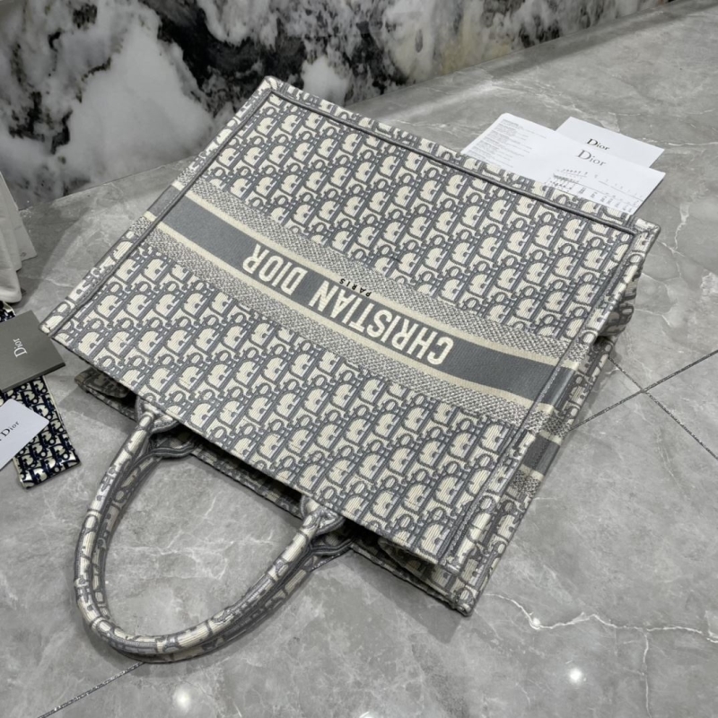 Dior Shopping Bags